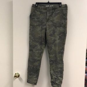 Stretch camo pants